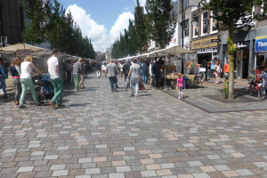 Boekenmarkt in centrum van Dordrecht: zondag 7 juli 2024